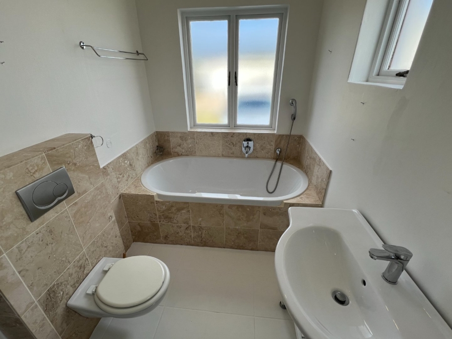  Bedroom Property for Sale in Keurboomstrand Western Cape